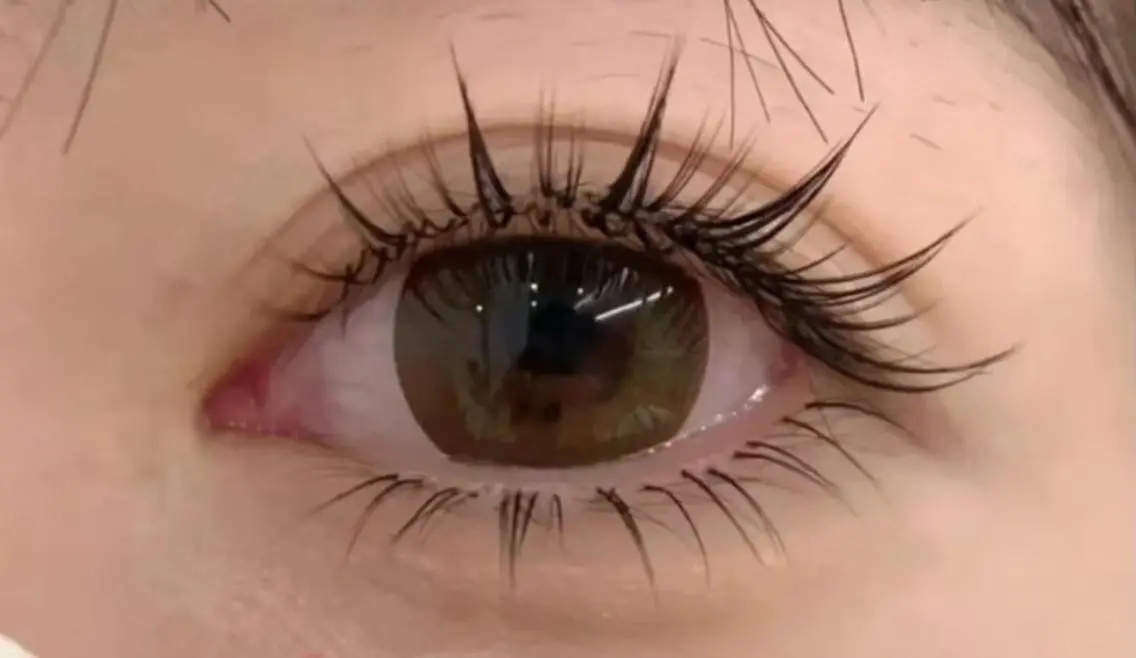マツエク・マツパ nail&eye OMI 北千住のネイルデザイン
