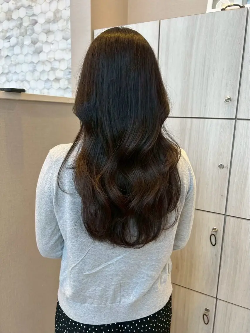 ロング カラー emusalon . Akika‎✮*｡ﾟのヘアスタイル