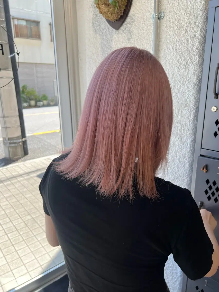 ミディアム カラー ミストバング ブリーチ ケアブリーチ ケアカラー デザインカラー オタク特化美容師💟 チバコナツのヘアスタイル