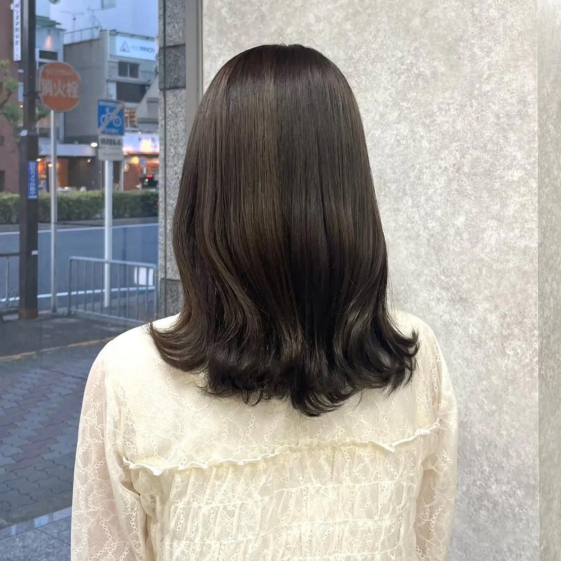 セミロング カラー オリーブカラー 平野 優菜 / minim 艶カラーのヘアスタイル