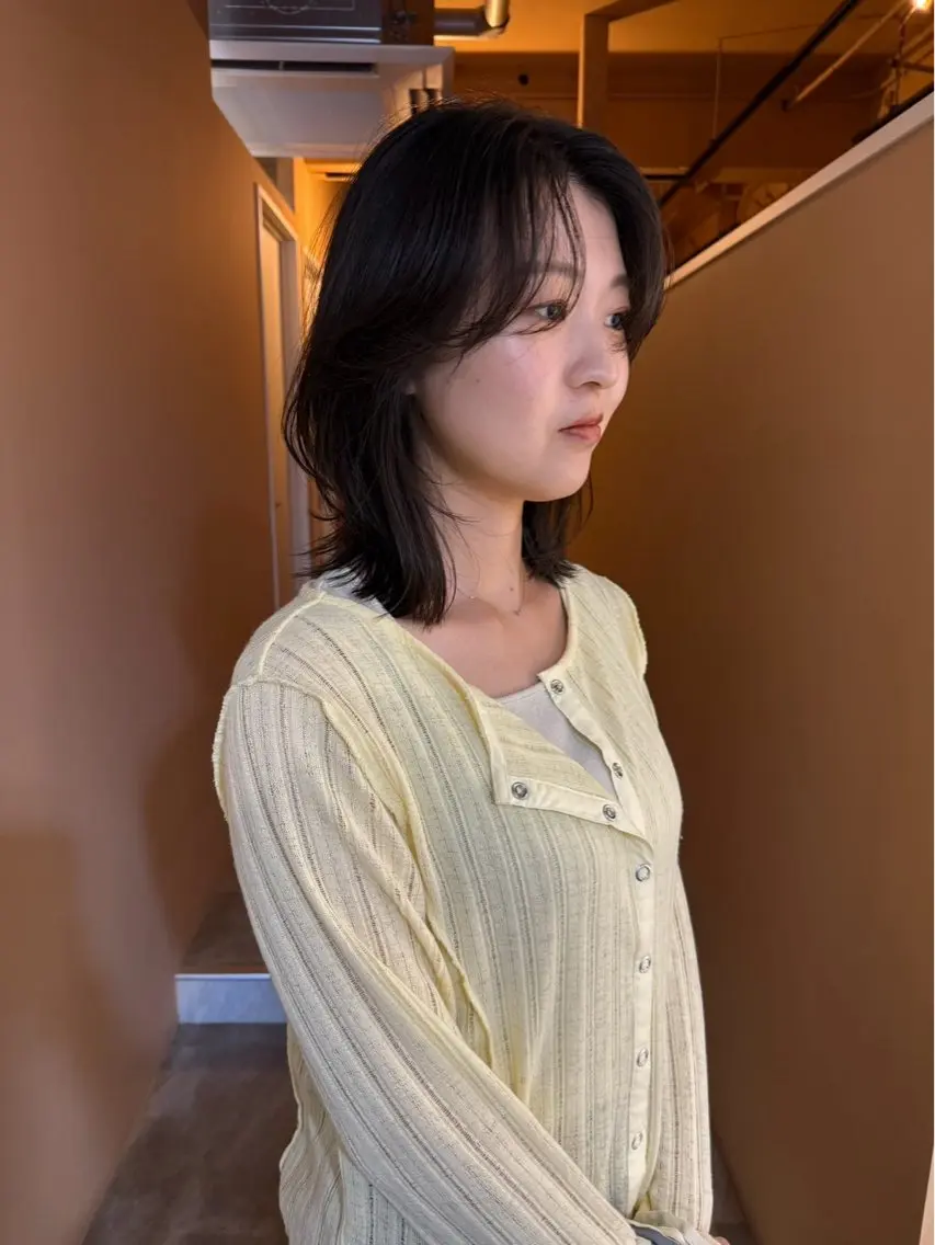 ミディアム レイヤーカット 高橋 かなのヘアスタイル