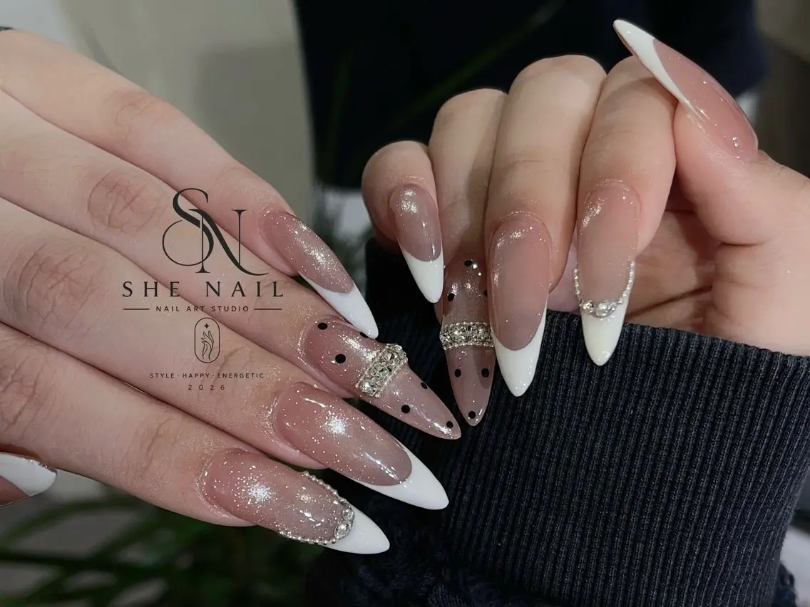 ネイル アートネイル ガーリー 韓国ネイル ロングネイル 持ち込み ハンドネイル 博多 SHE Nailのネイルデザイン