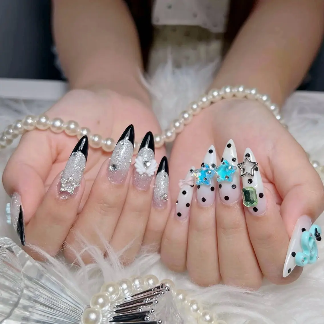 ネイル オーロラネイル 長さ出し フラッシュネイル フレンチネイル ジェルネイル ハンドネイル Amee Nail Salonのネイルデザイン
