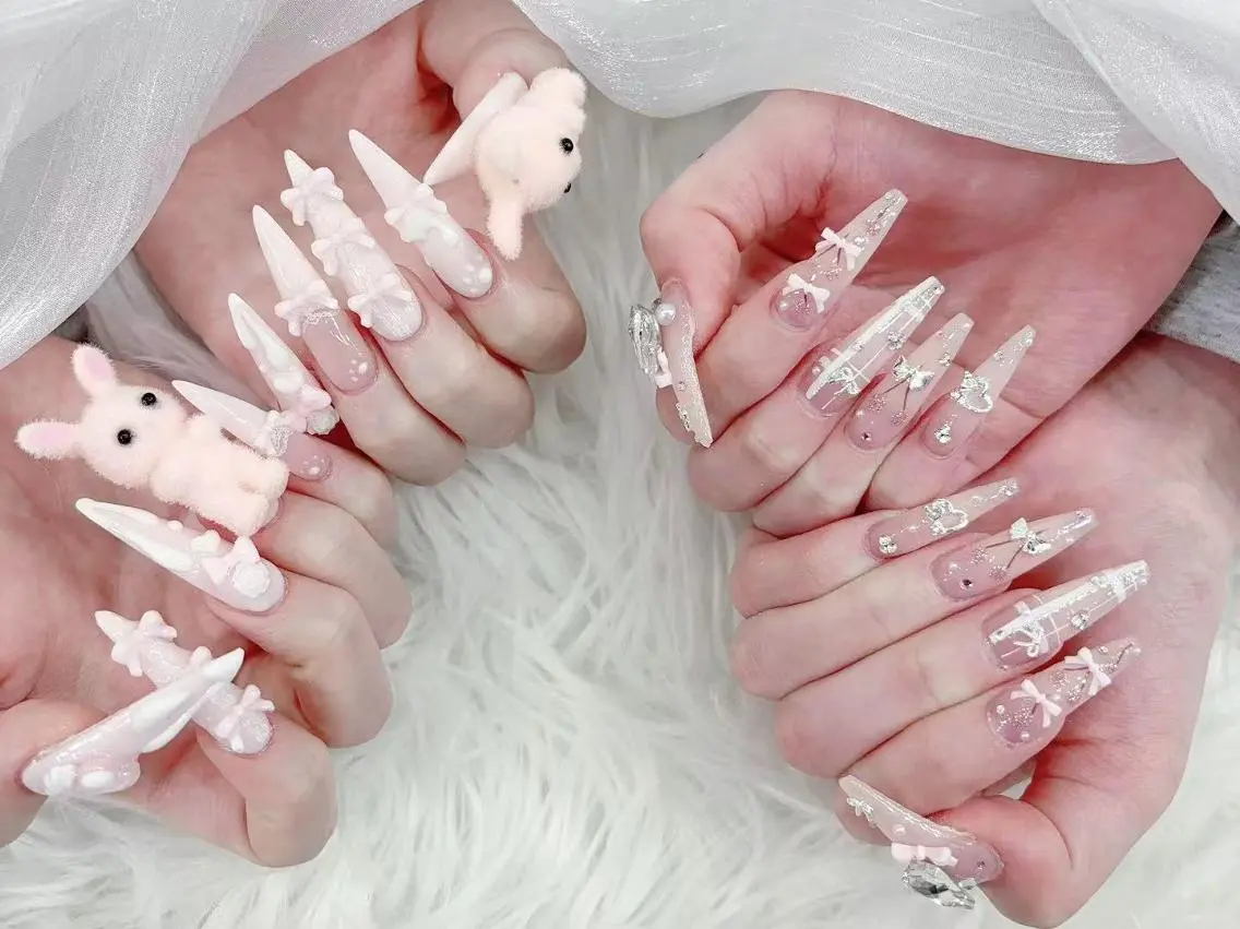 ネイル 長さ出し キラキラネイル 韓国ネイル ロングネイル マグネットネイル ハンドネイル ハンドケア KTNail 🎀 長さ出し専門店のネイルデザイン