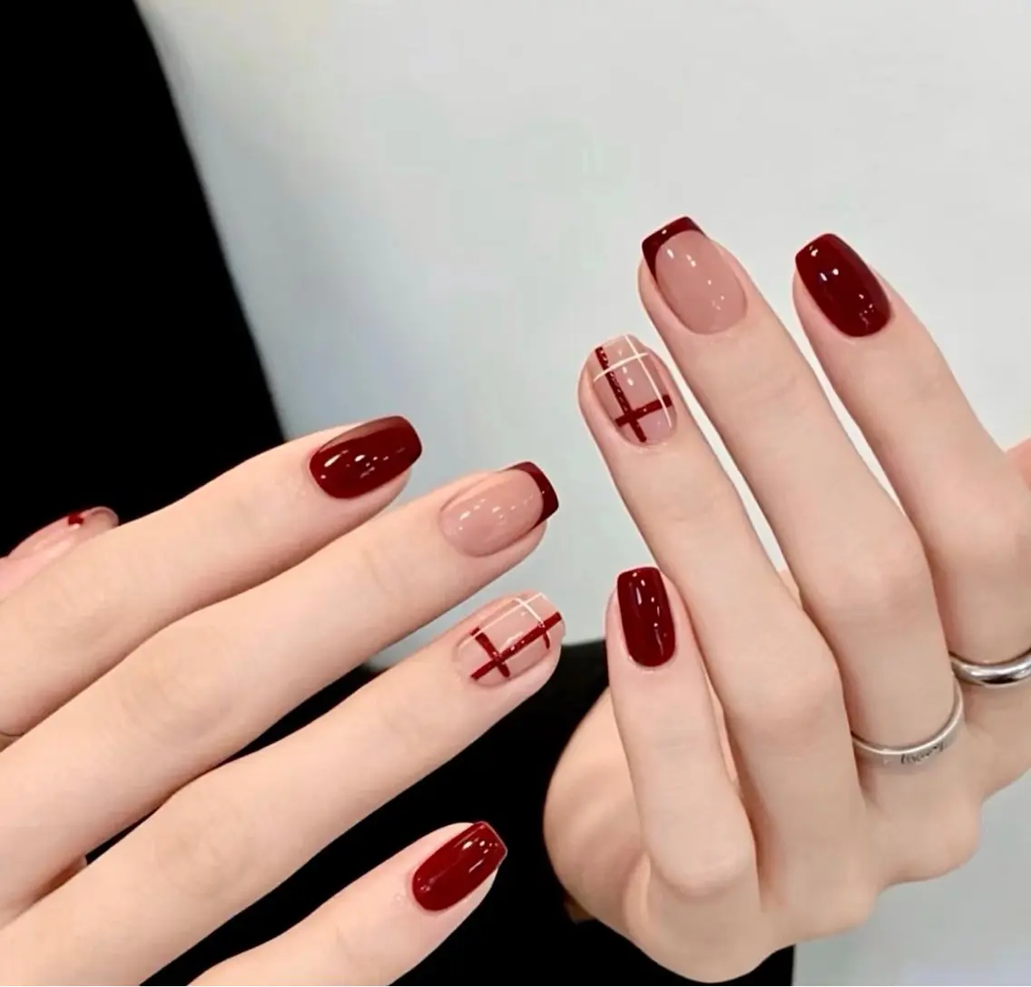 ネイル ボルドー ブラウン フットネイル フレンチネイル グラデーション ハンドネイル Lynn_ Nailのネイルデザイン