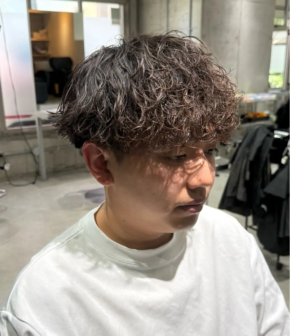 メンズ メンズパーマ 波巻きパーマ カット パーマ 布施メンズ特化美容師 秋山 涼のヘアスタイル