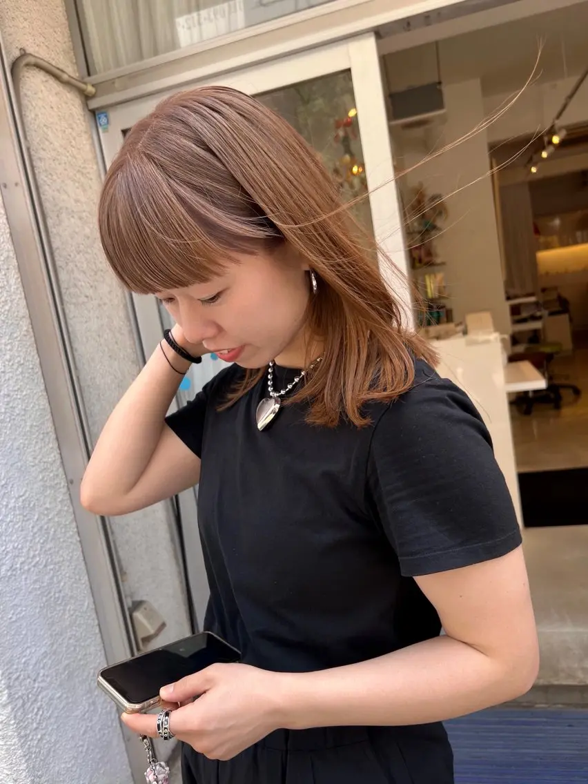 ミディアム カラー ベージュカラー ブリーチ ブリーチなしカラー 幸下 美佳のヘアスタイル