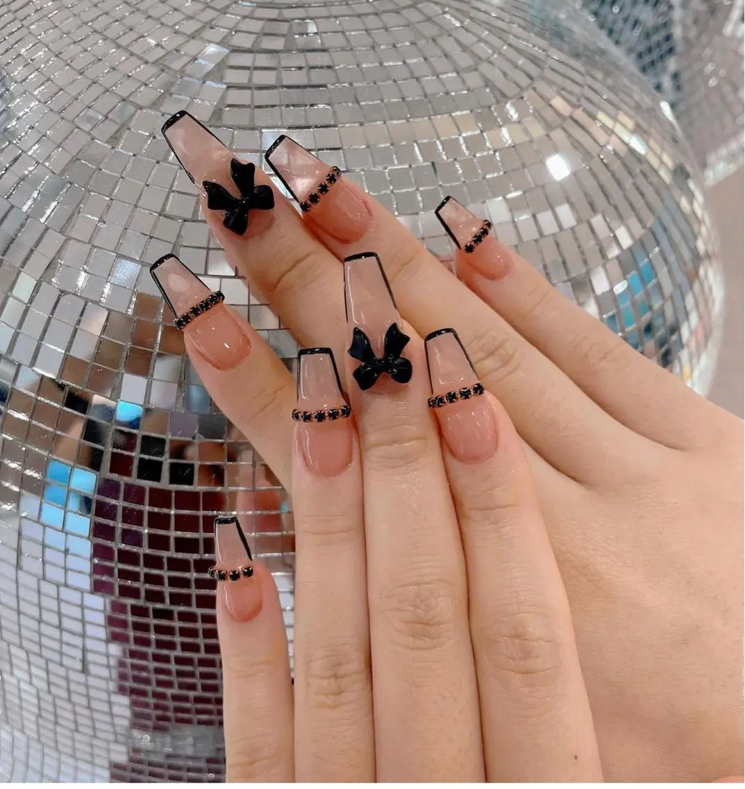 ネイル フレンチネイル EMILY NAILのネイルデザイン