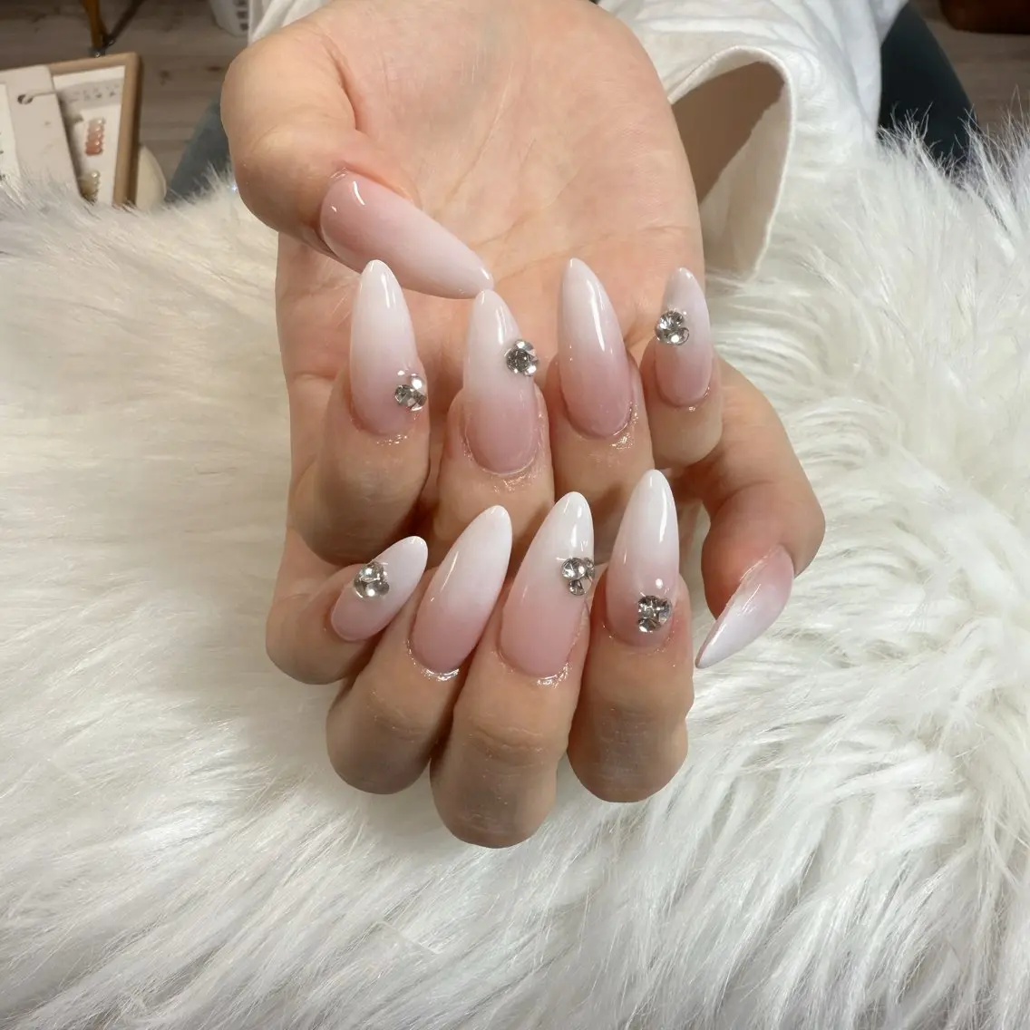 ネイル ハンドネイル 🎀nana🫧 ワンホンネイル🎀のネイルデザイン