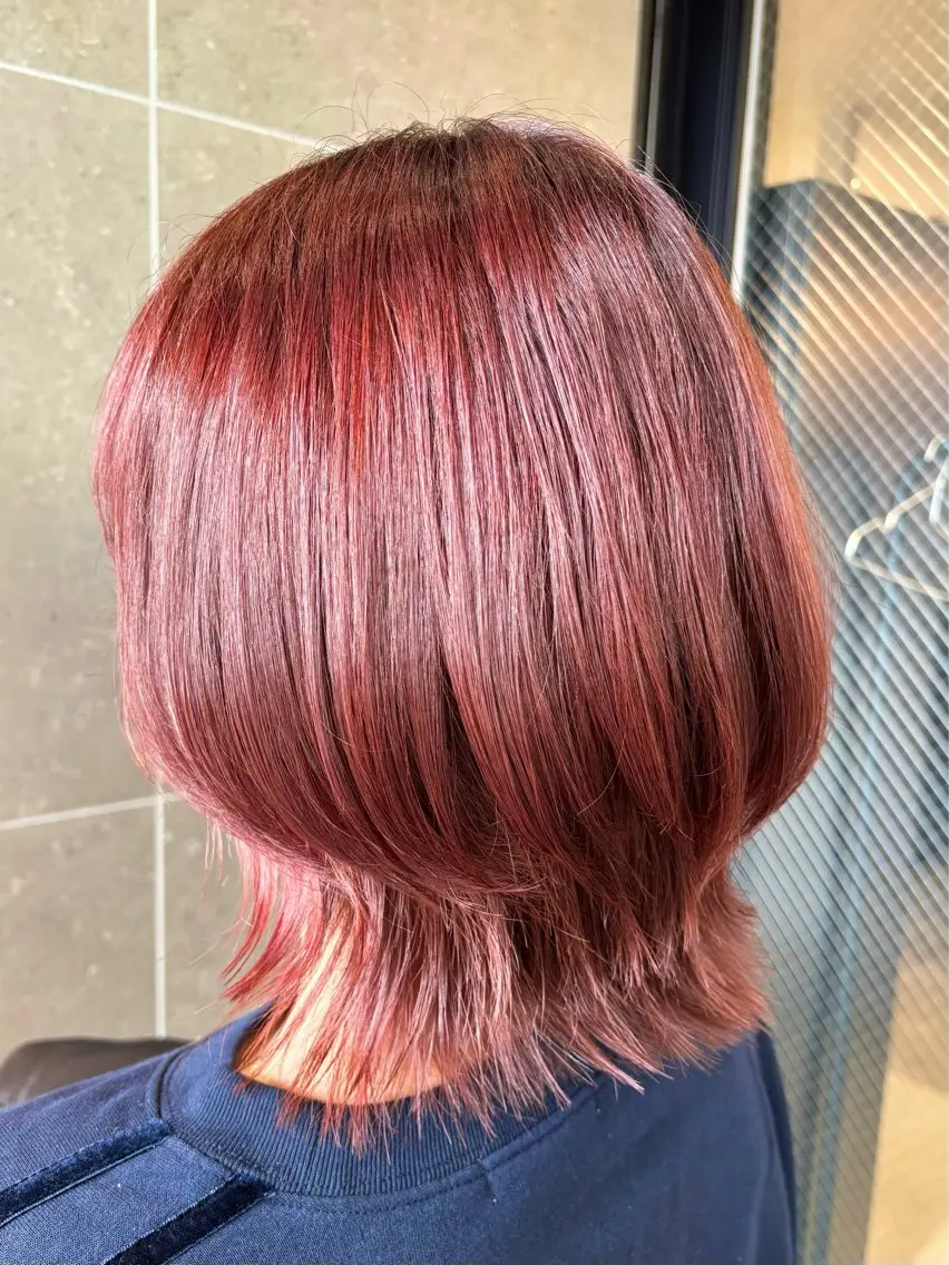 ミディアム レッドブラウン カット MISAKI /モテ愛されのヘアスタイル