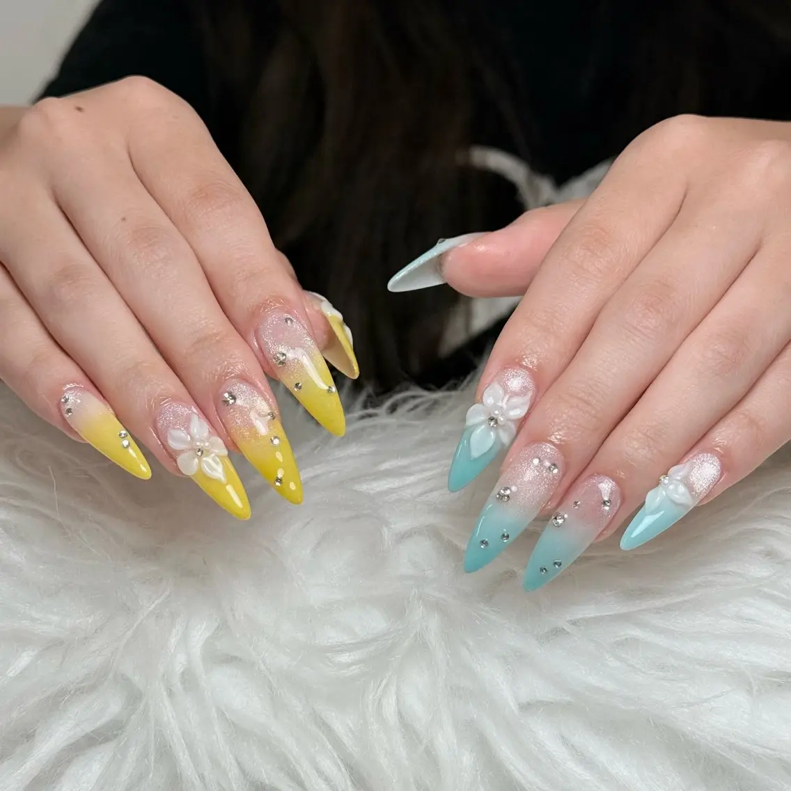 ネイル チークネイル ドット フットネイル フレンチネイル グラデーション ハンドネイル ハンドケア Nihonthy Nail 新宿のネイルデザイン