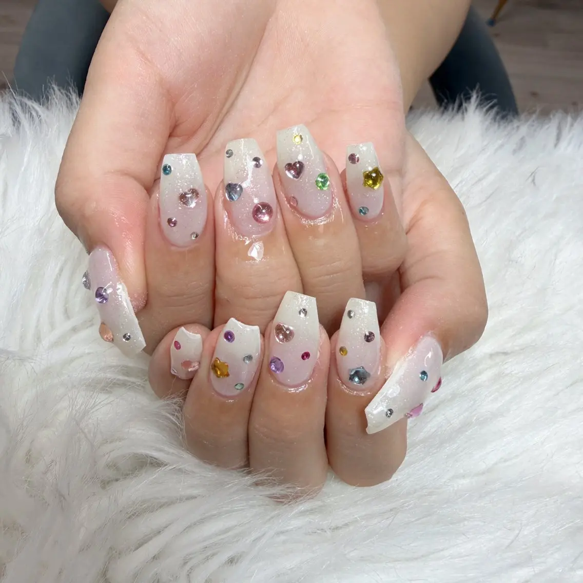 ネイル ハンドネイル 🎀nana🫧 ワンホンネイル🎀のネイルデザイン