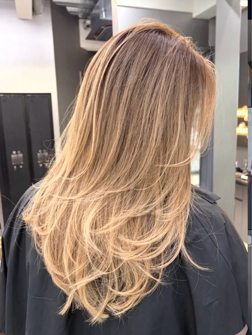 ロング レイヤーカット トリートメント ヘアカラー トリートメント Kotomi 🇺🇸💋のヘアスタイル