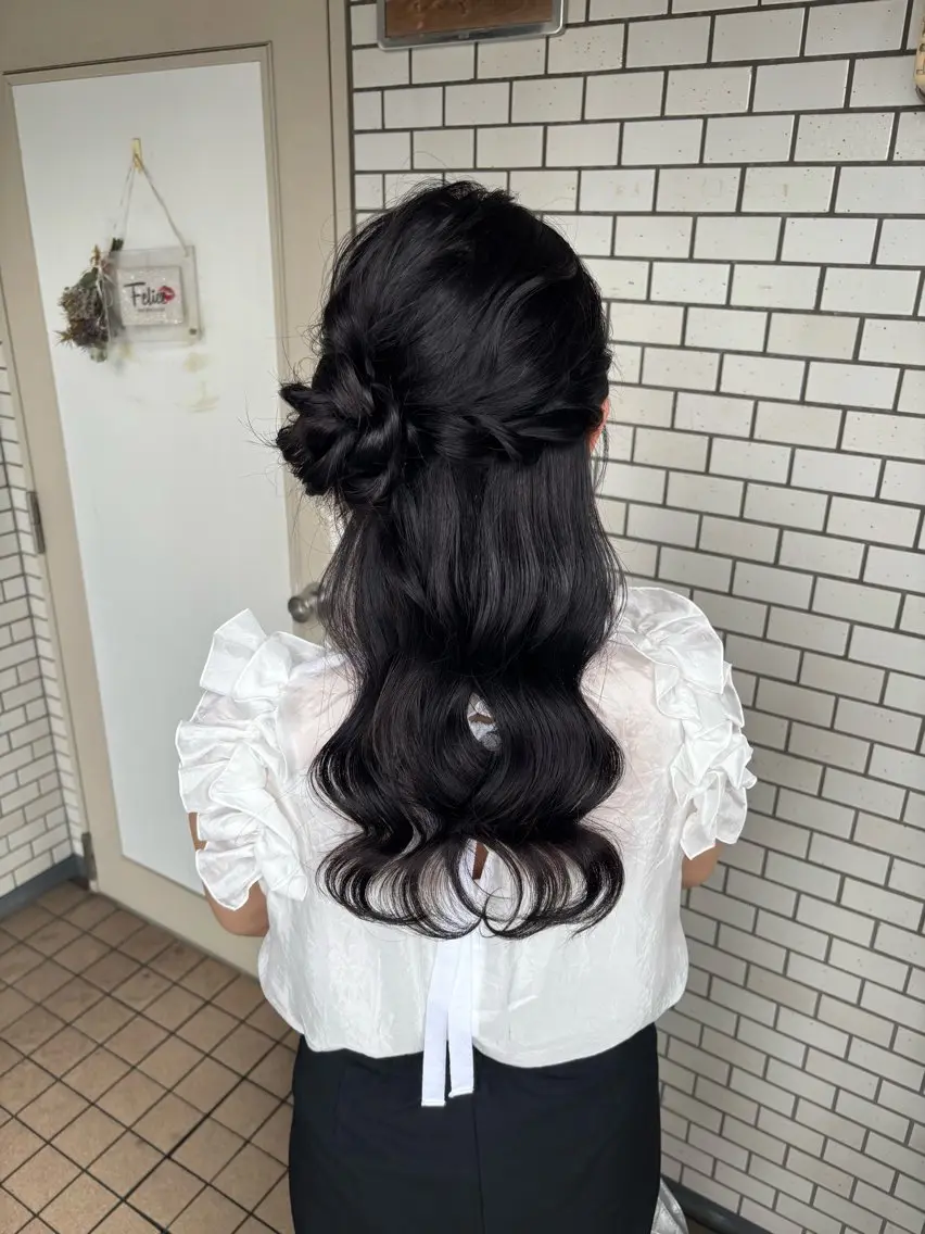 ヘアアレンジ ハーフアップ ヘアセット 🌺ヘアメイク SYOKA🌺のヘアスタイル