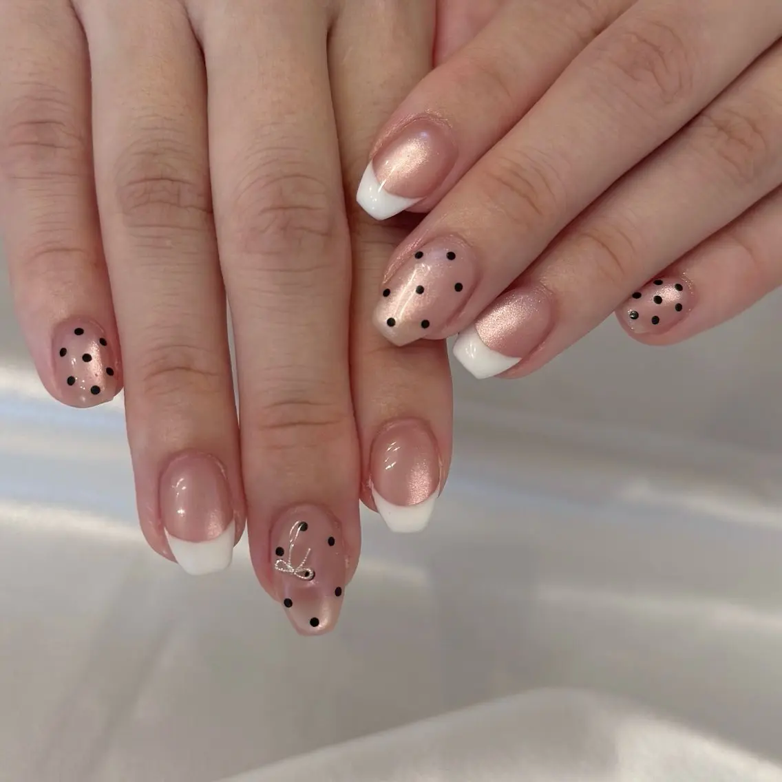 ネイル ハンドネイル シュシュ 🎀 girly nailのネイルデザイン