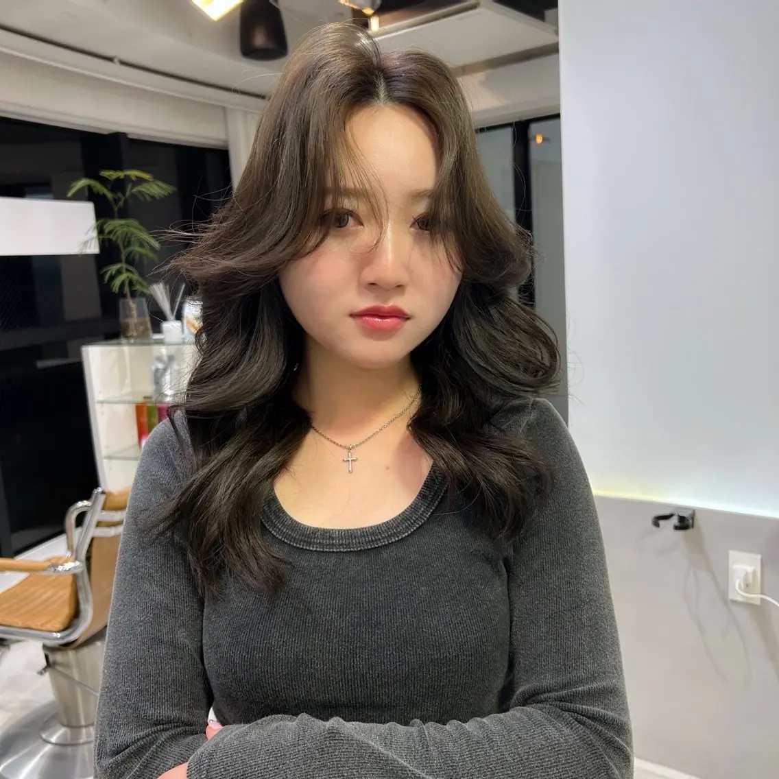 セミロング カラー ベージュカラー オリーブベージュ 🧣艶カラー・ヘア セット Chie🧸のヘアスタイル