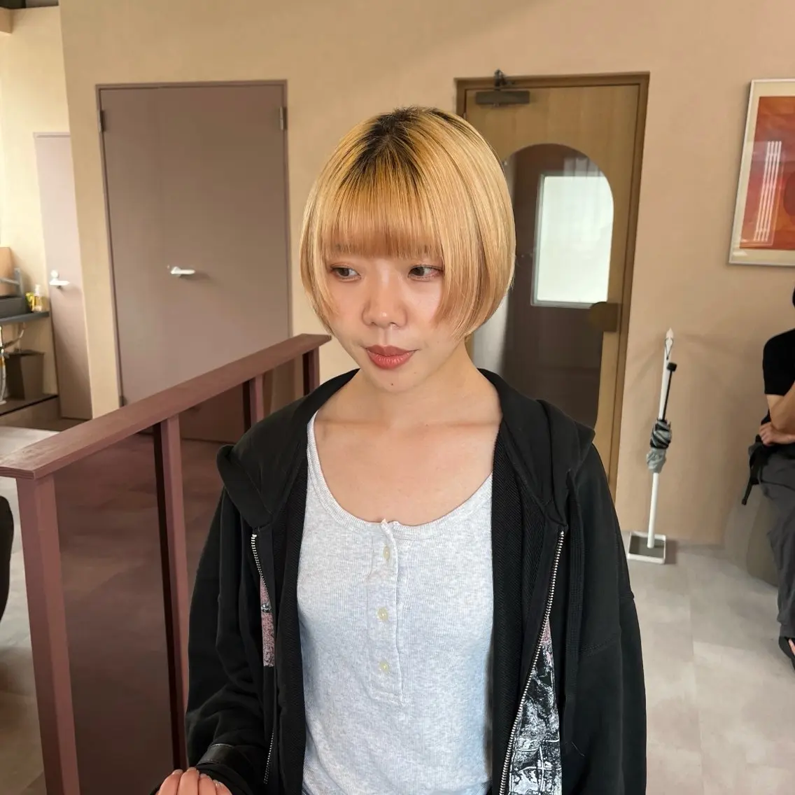 ショート カラー ベージュカラー ブリーチ 透明感カラー ダブルカラー ショートヘア カット ヘアカラー トリートメント 髪質改善カラー/ボブ 🌻Mutsumiのヘアスタイル