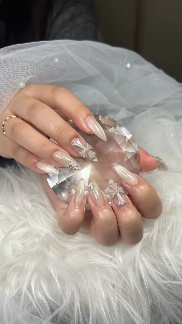 ネイル アートネイル オーロラネイル チークネイル 長さ出し フットネイル Miya _nailのネイルデザイン