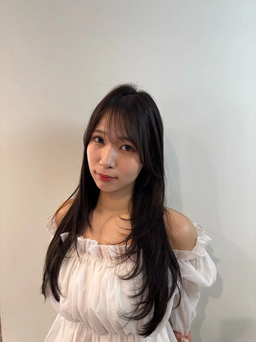 ロング KOUYU(ému) 伏見/カラーモデルのヘアスタイル