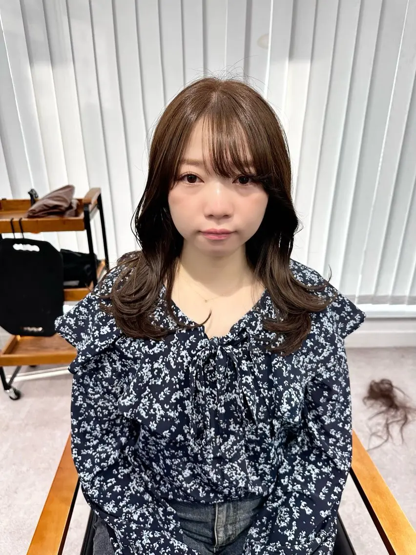 ミディアム カラー パーマ ヘアアレンジ メンズ キッズ 似合せレイヤー／ 柔らか透明感カラーのヘアスタイル