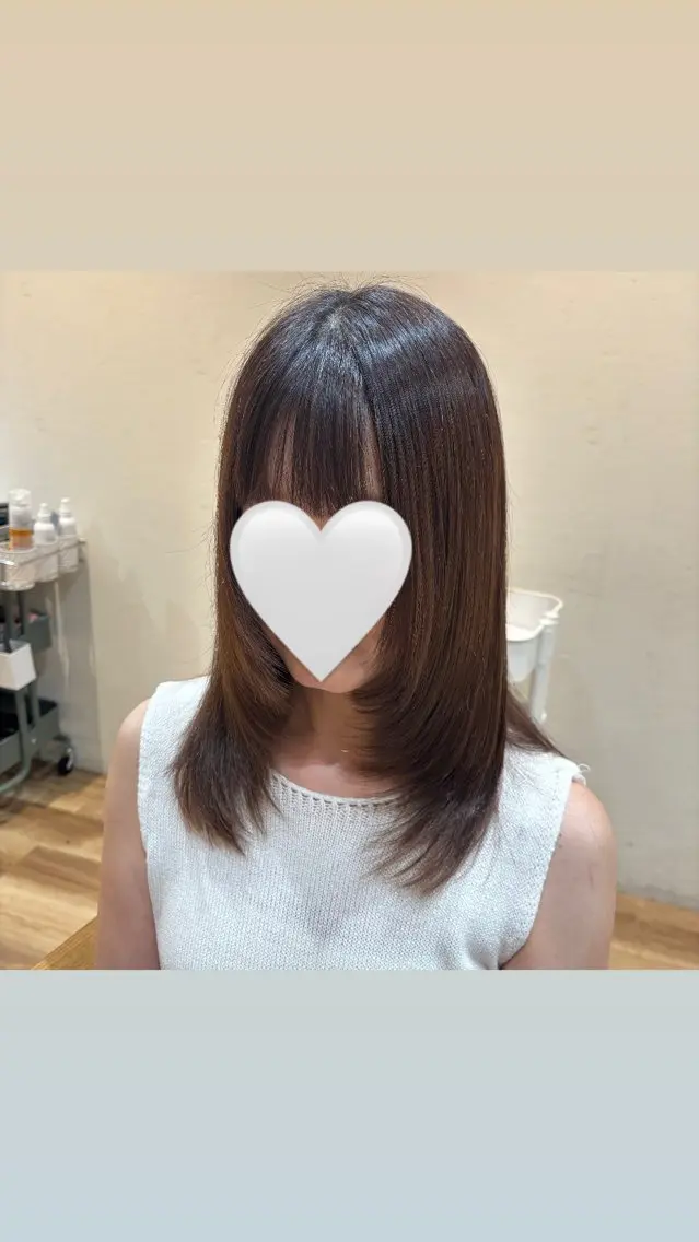 ロング 顔まわりレイヤー 顔周りカット レイヤーカット 小西 七菜子のヘアスタイル