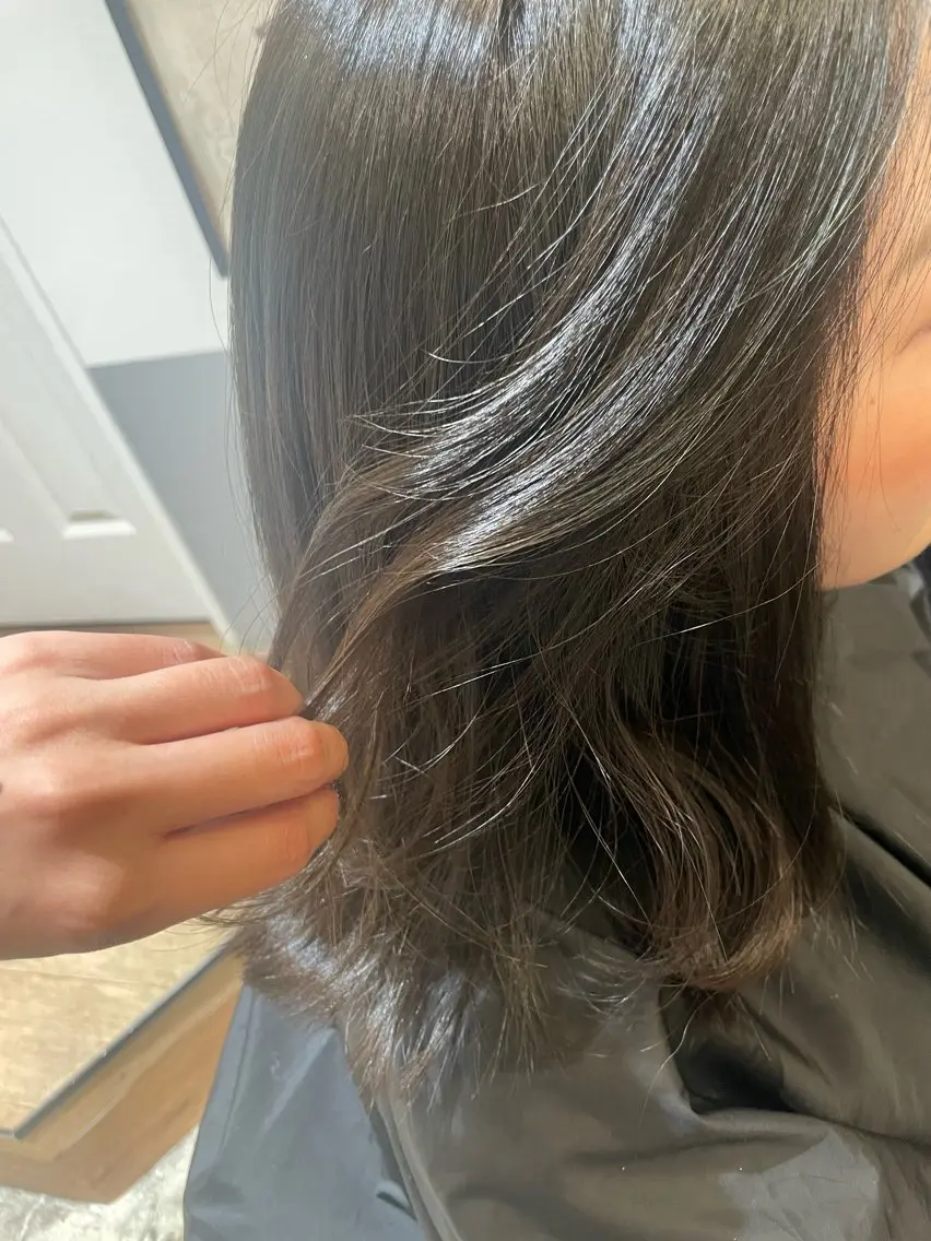 ミディアム 田中 志織のヘアスタイル