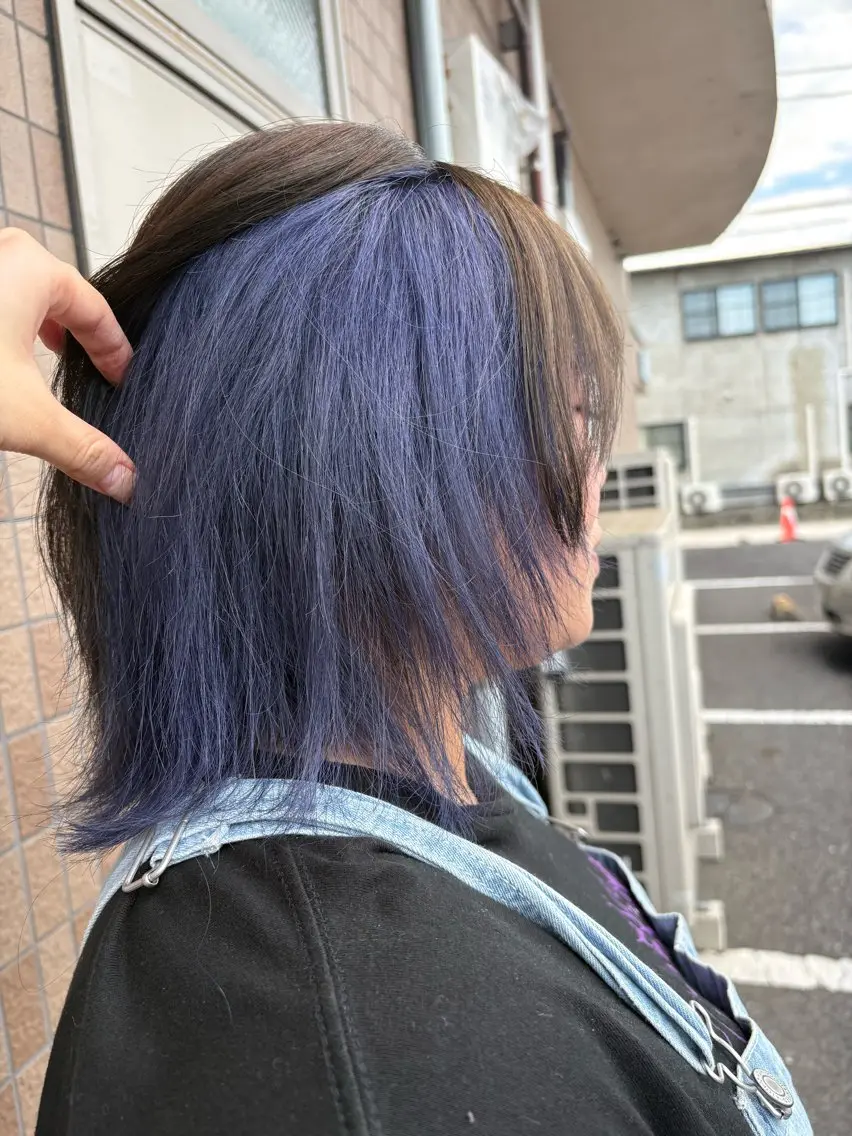 ショート カラー ブリーチ ヘアカラー 黒川 綾音のヘアスタイル