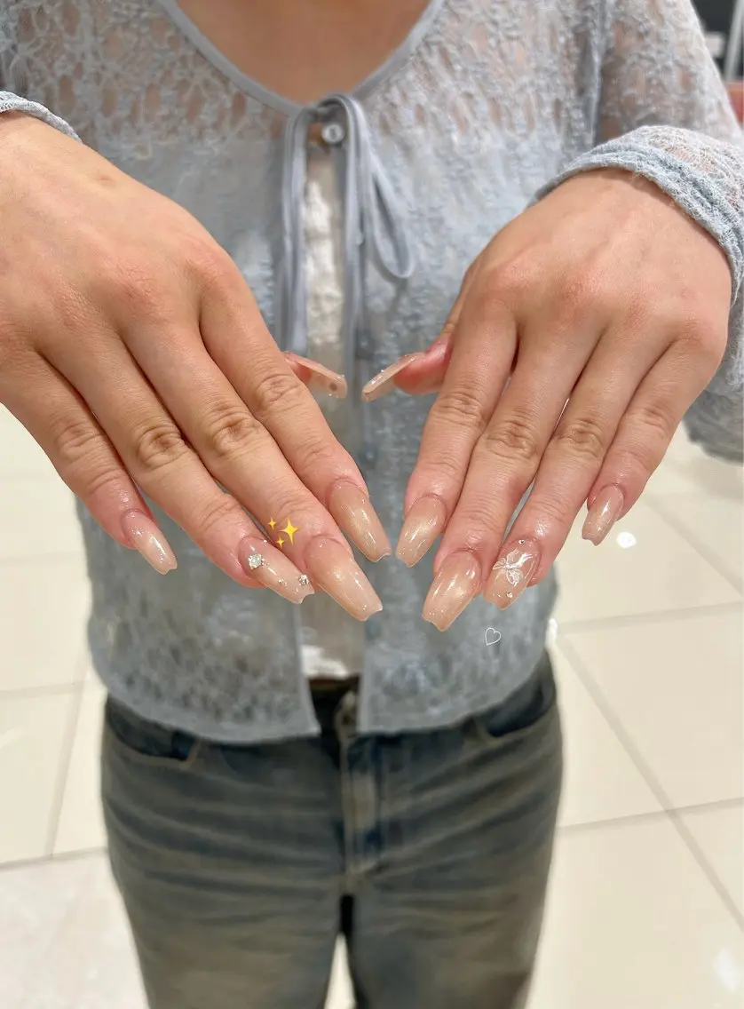 ネイル キラキラネイル リボン ハンドネイル 🎀miyake ｜nailのネイルデザイン