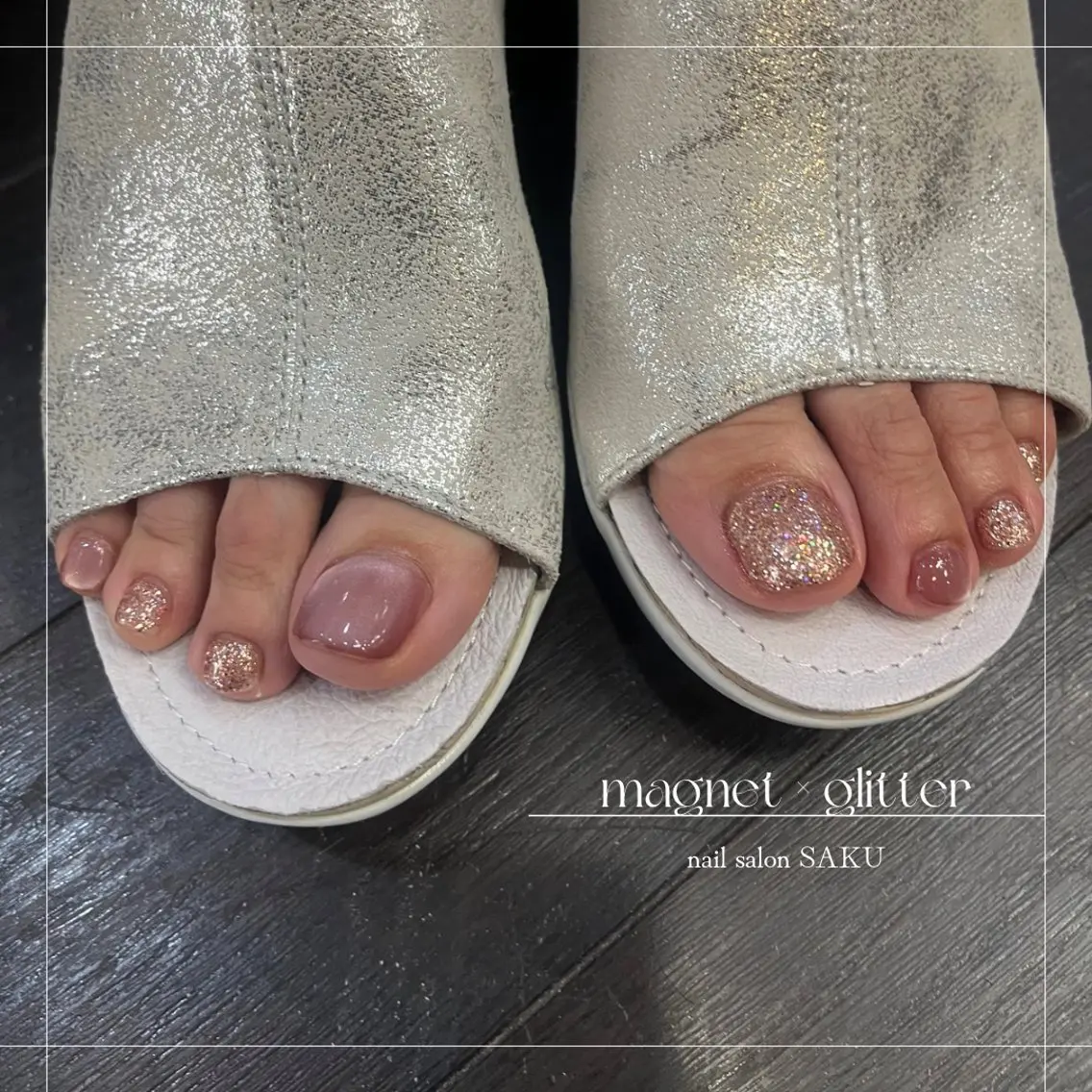 ネイル フットネイル ニュアンスネイル シンプルネイル フットネイル SAKU nail 作島茜のネイルデザイン