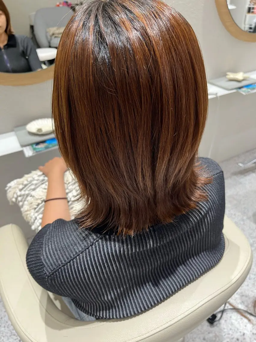 ミディアム 白髪ぼかしマイスター 🫧shuri🫧のヘアスタイル