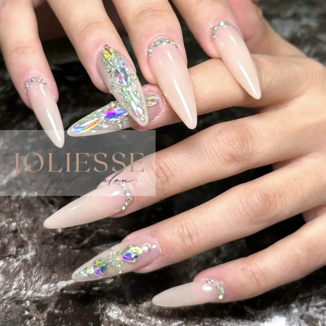 ネイル アートネイル ストーンネイル JOLIESSE Ayumiのネイルデザイン