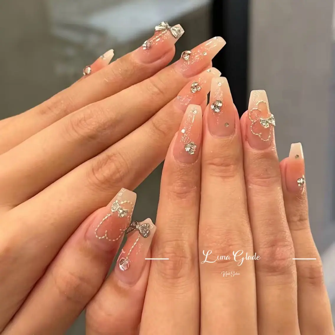 ネイル ハンドネイル Luna Gladeのネイルデザイン