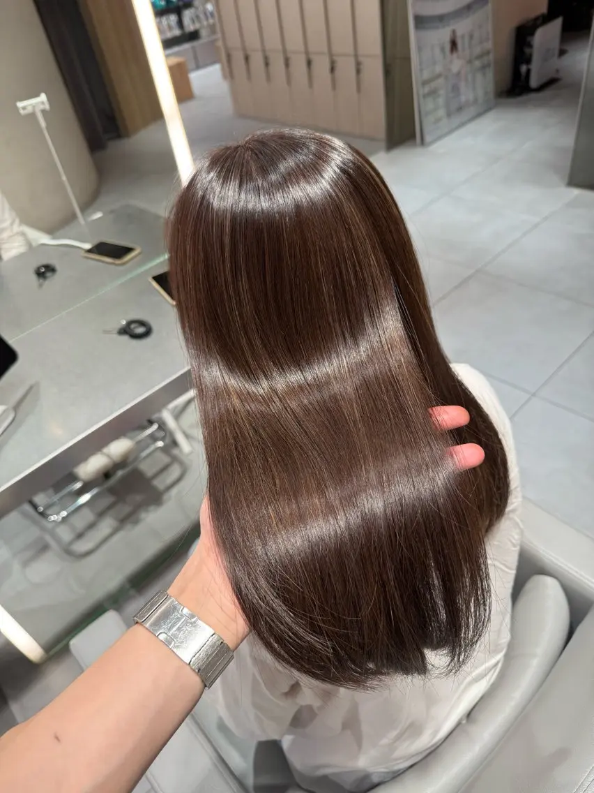 セミロング ハイライト 髪質改善🪄 イルミナカラー岩谷のヘアスタイル