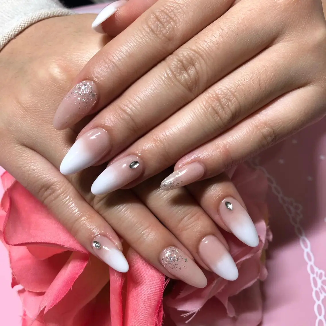 ショート ネイル ストーンネイル ハンドネイル 《LB》ラブリエ Nail&eyeのマツエク・マツパデザイン