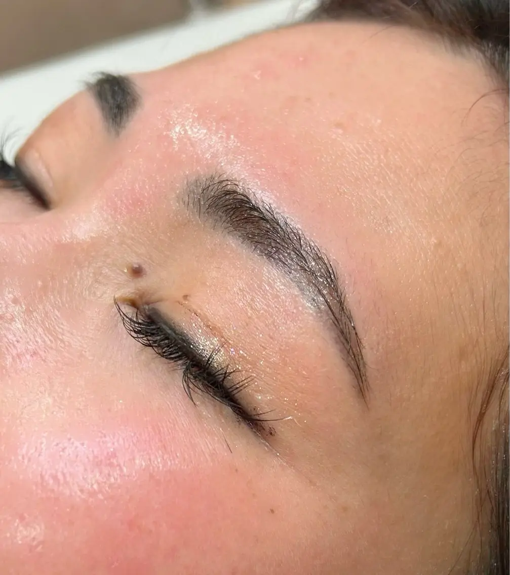 アイブロウ Lash&Brow ERIの眉毛・アイブロウイメージ