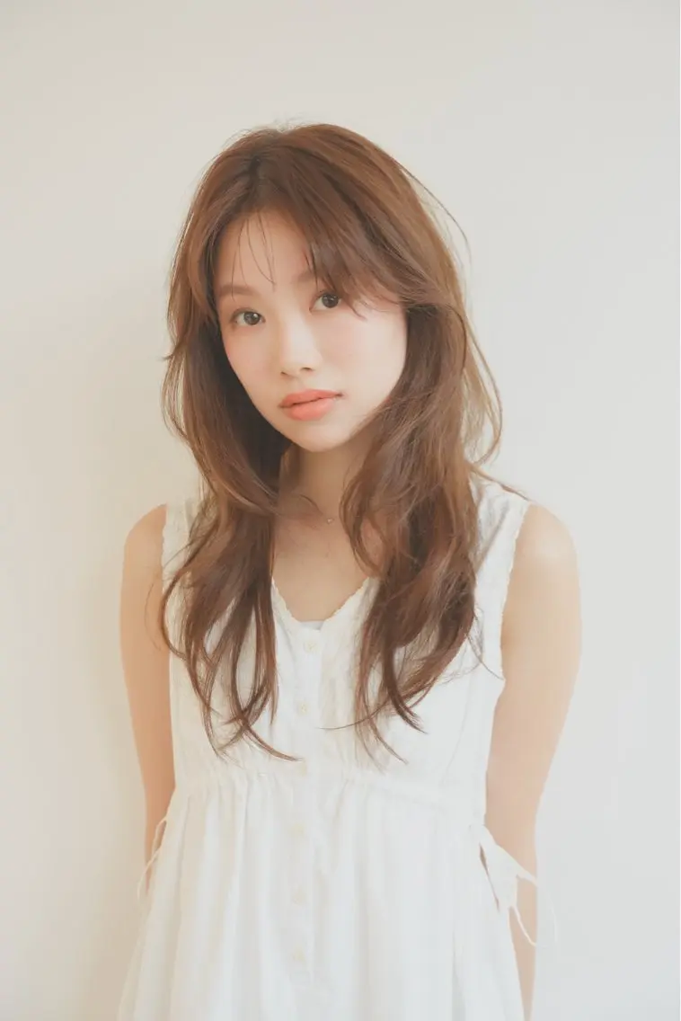 ロング レイヤーカット 山下 凪澄のヘアスタイル