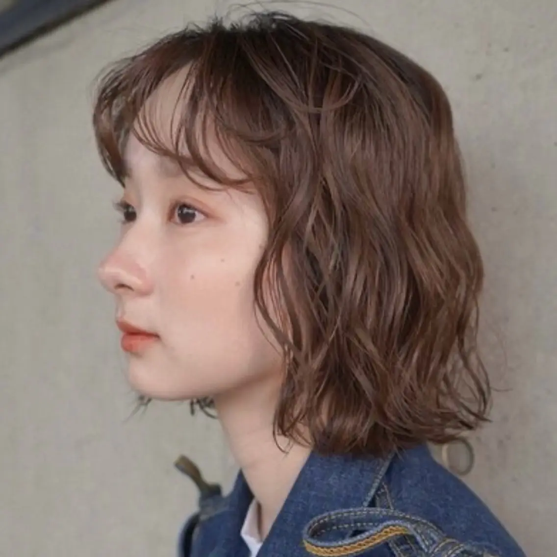 ミディアム カラー 似合わせカット× 顔周りカットるな🌛のヘアスタイル