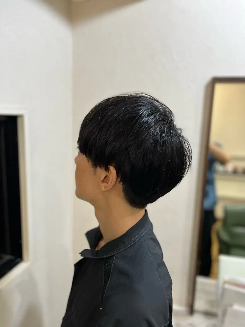 メンズ マッシュ ツーブロック 刈り上げ 安島(あじま) 慎(まこと)のヘアスタイル