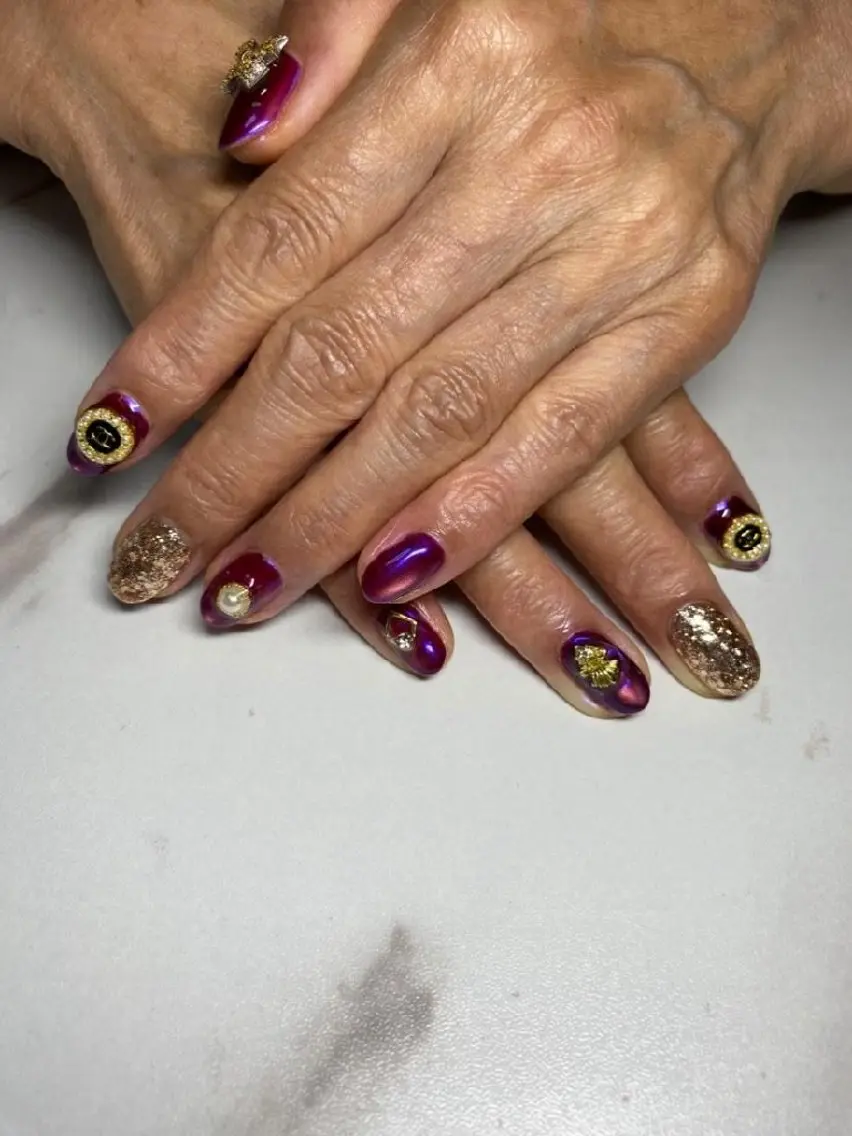 ネイル ゴールド ゴージャス パープル Nailsalon AMAのネイルデザイン