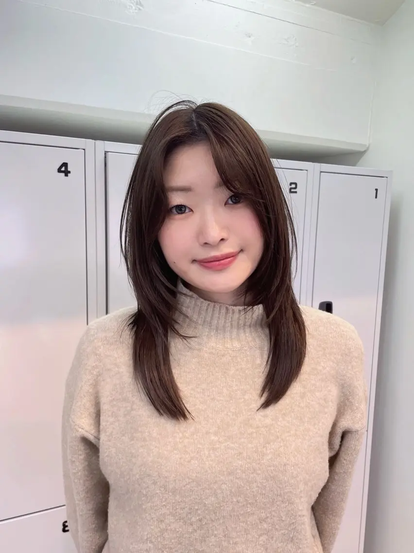 セミロング カラー ブラウンカラー モカブラウン カット ヘアカラー yu-kaハッシュ カット/韓国レイヤーのヘアスタイル