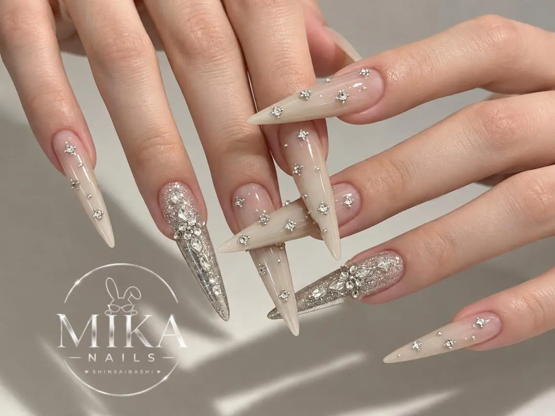 ネイル アートネイル チークネイル ドット フットネイル フレンチネイル ハンドネイル 🌷Luna Mika🌷のネイルデザイン