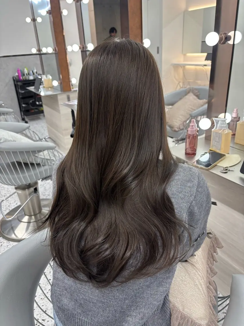 ロング カラー 透明感カラー グレージュ オリーブグレージュ オリーブグレー ヘアカラー 🍒ブリーチなしカラ ー／Sakura🍒のヘアスタイル