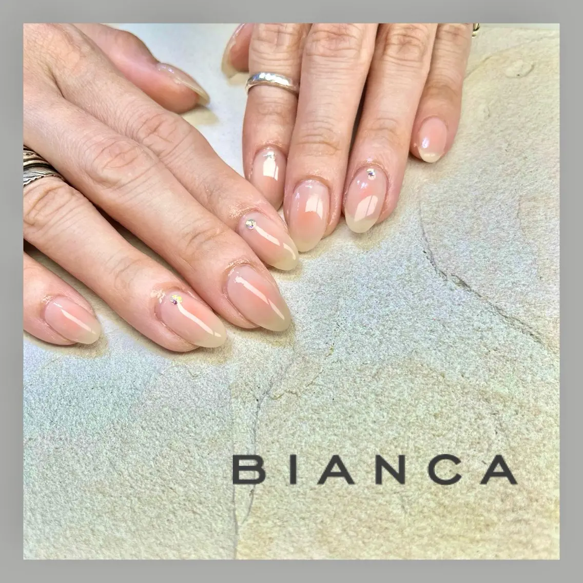 ネイル チークネイル オフィスネイル Bianca TORII🌞のネイルデザイン