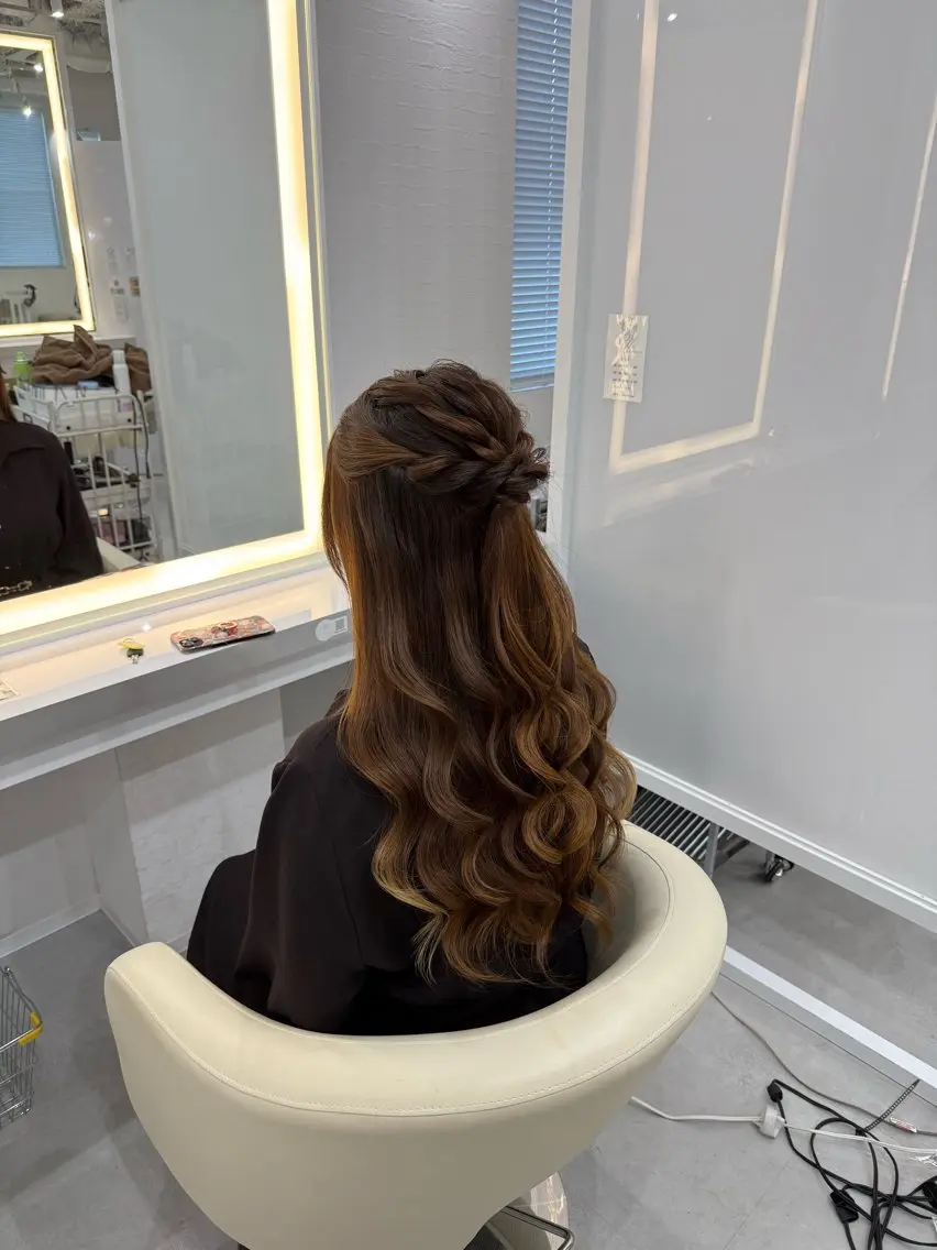 ヘアアレンジ ハーフアップ R/🎀 ヘアセット・艶カラーのヘアスタイル