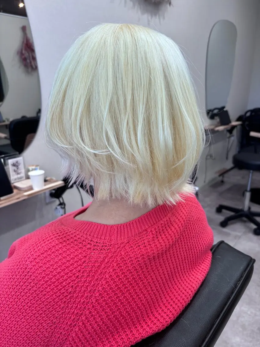 ショート カラー カット ヘアカラー トリートメント ヘッドスパ 🪼高評価🪼 💎藤咲💎のヘアスタイル