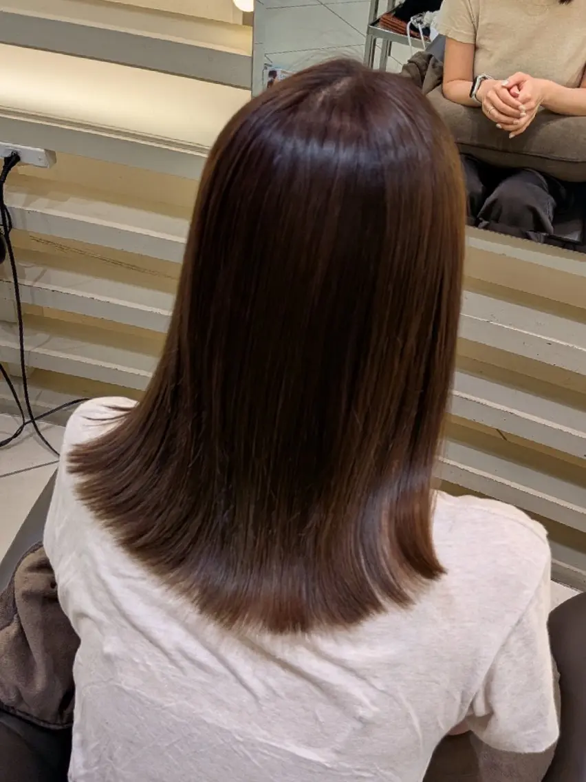 セミロング カラー 艶髪/似合わせ/ ブリーチなし🫧のヘアスタイル