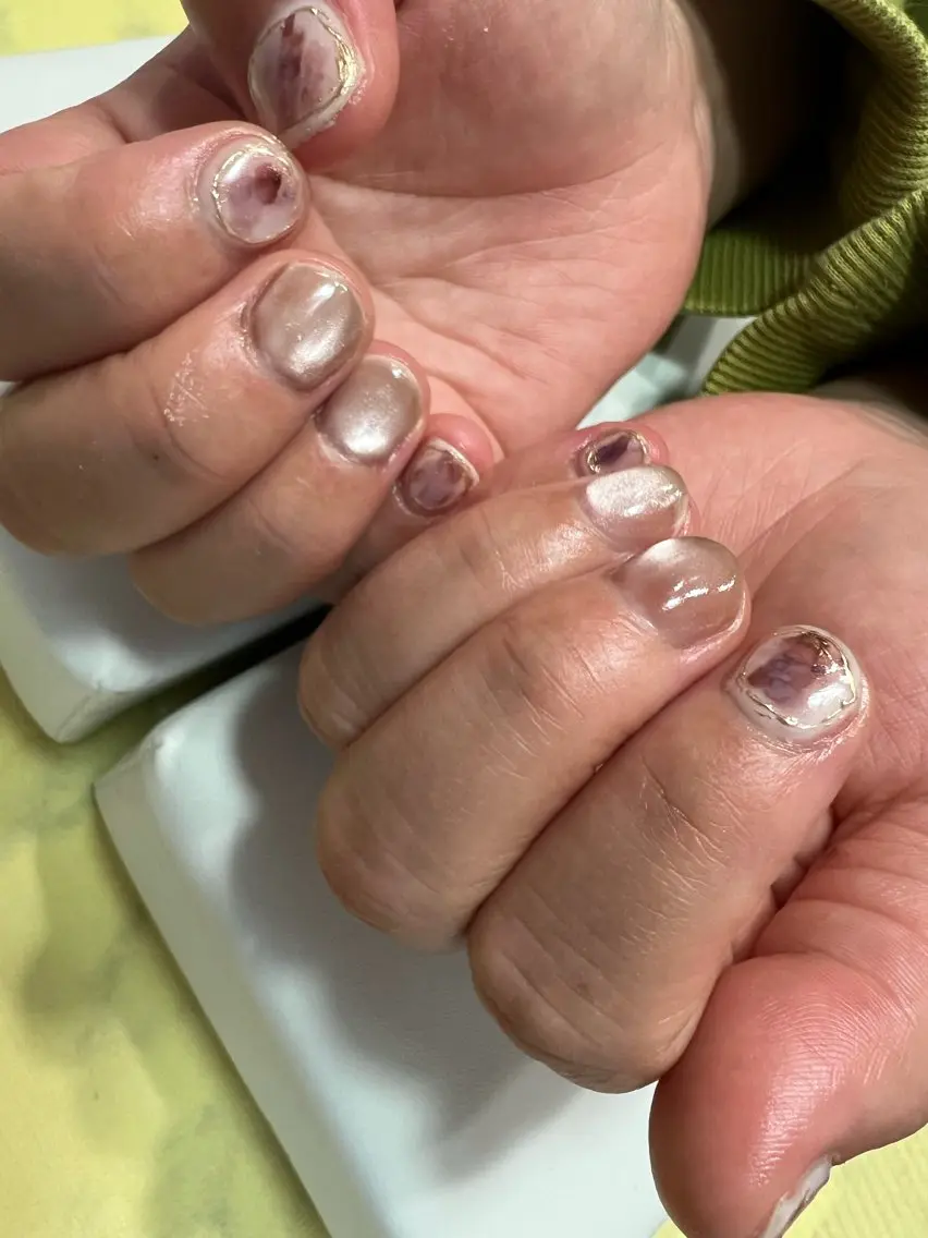ネイル ニュアンスネイル Luminous ⭐︎のネイルデザイン