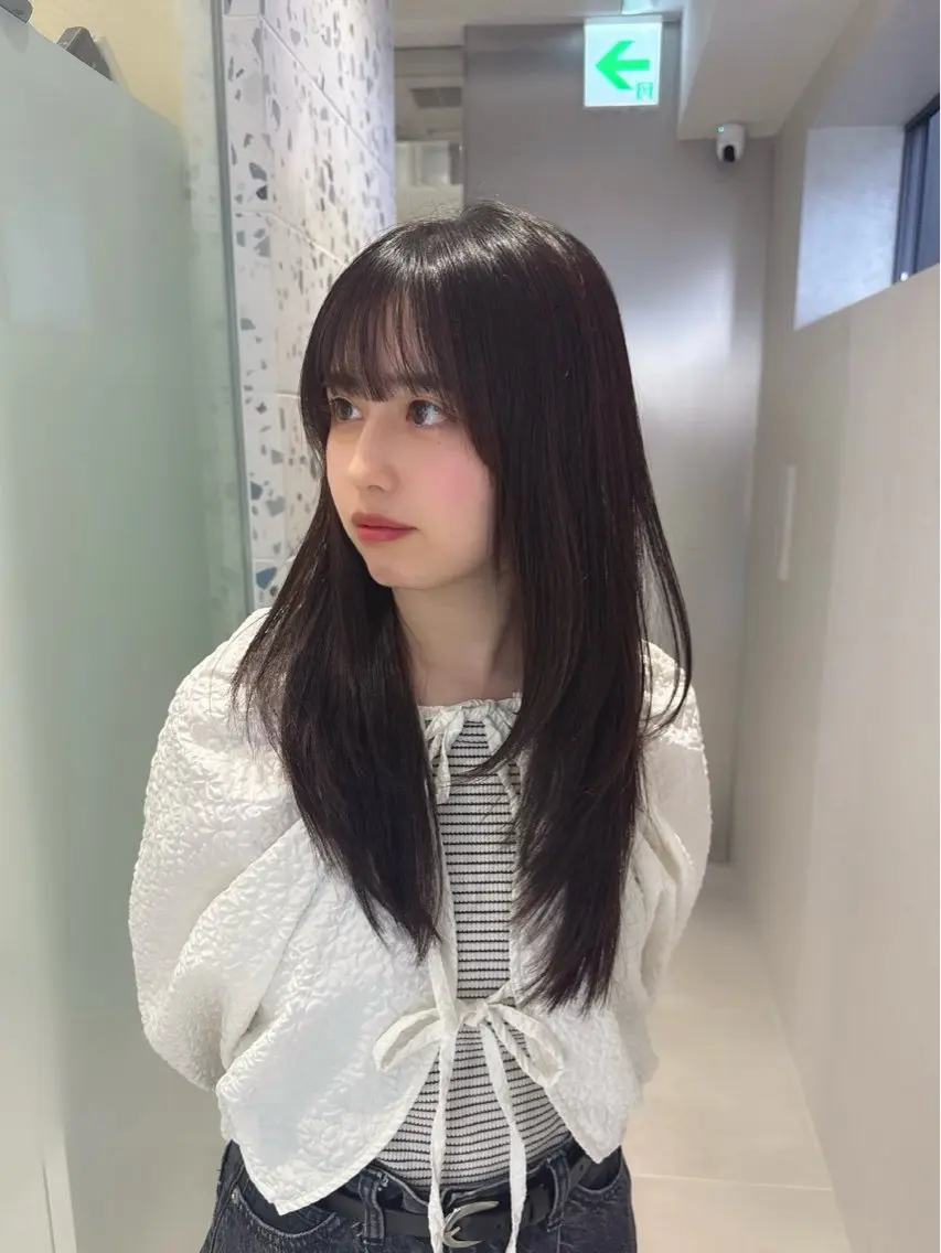 セミロング カラー 髪質改善 カット ヘアカラー トリートメント 矢野 晃平のヘアスタイル