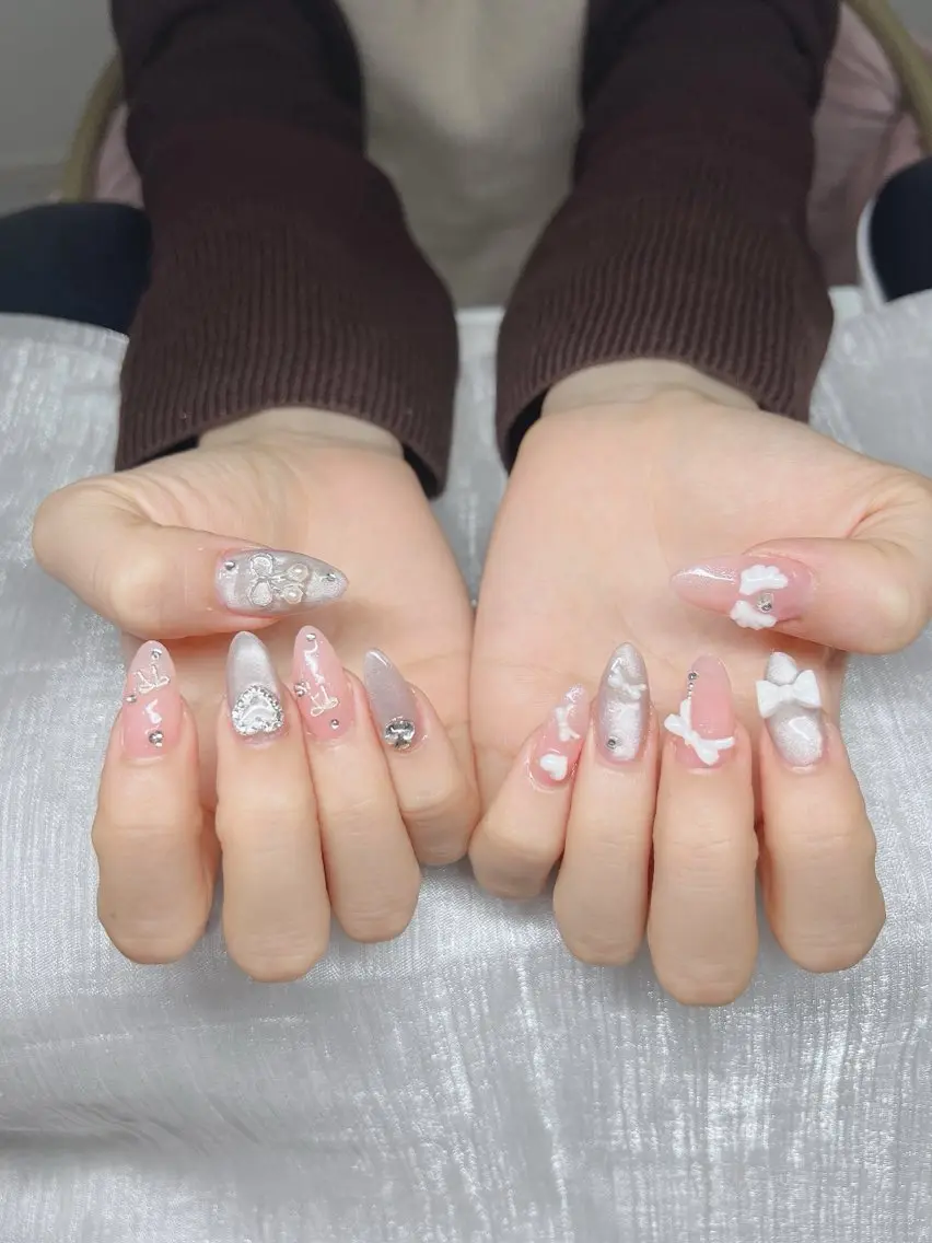 ネイル オーロラネイル チークネイル 長さ出し フットネイル フレンチネイル ハンドネイル Lee Nails チップ長さだし専門店のネイルデザイン