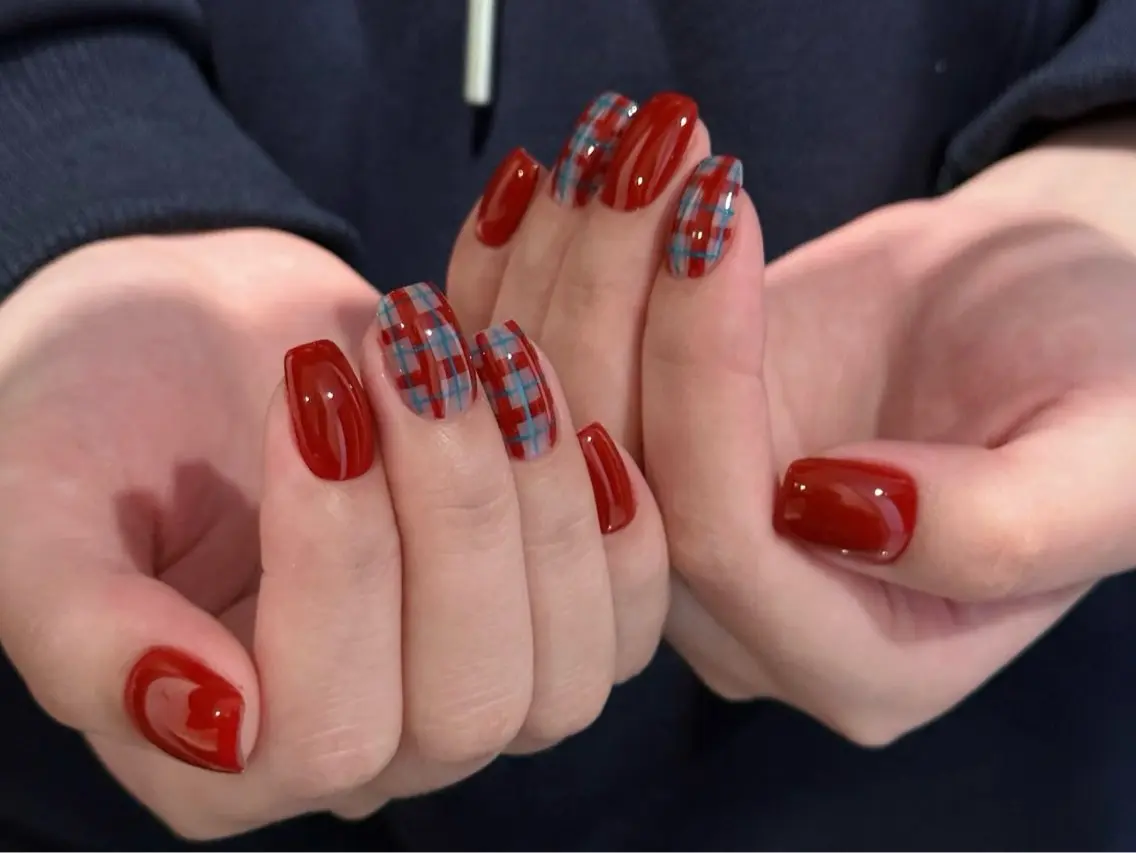 ネイル フットネイル フレンチネイル グラデーション 氷ネイル・うるうるネイル 韓国ネイル ハンドネイル Mixx Nail_ Studioのネイルデザイン